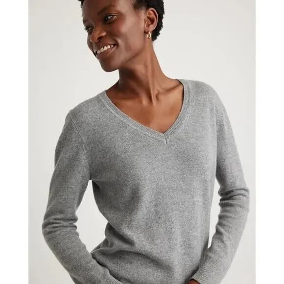 Quince Sweaters - Quince Lightweight Cotton Cashmere V Neck Sweater Heather Gray Medium